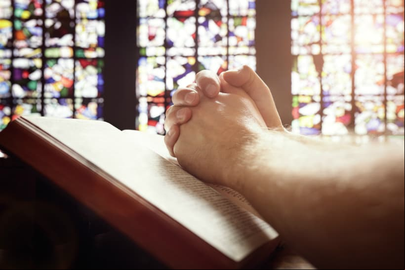 Enteomanía: Obsesión intensa por la religión.