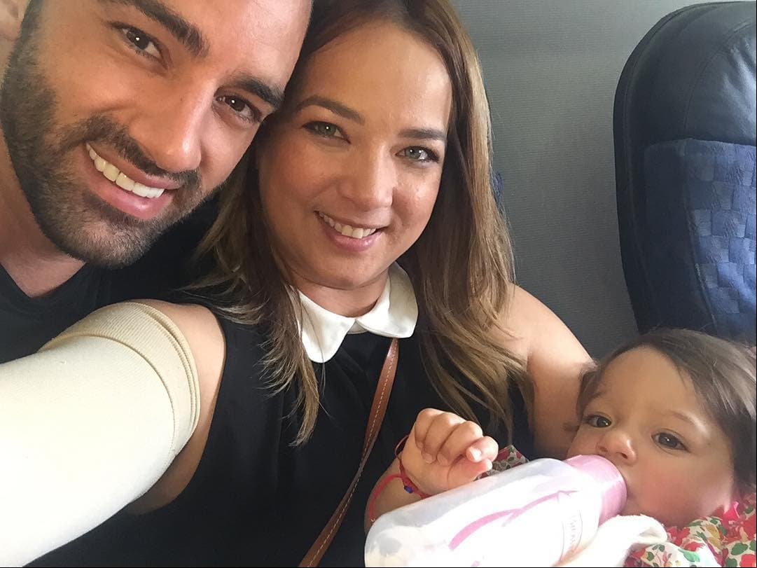 La pareja ha pasado por diversas pruebas, ya que en octubre del año pasado trascendió que Adamari acudió al hospital por un crónico problema respiratorio, situación que la hizo replantearse muchas cosas en su vida, ya que estuvo varios días hospitalizada y alejada de sus seres queridos.
