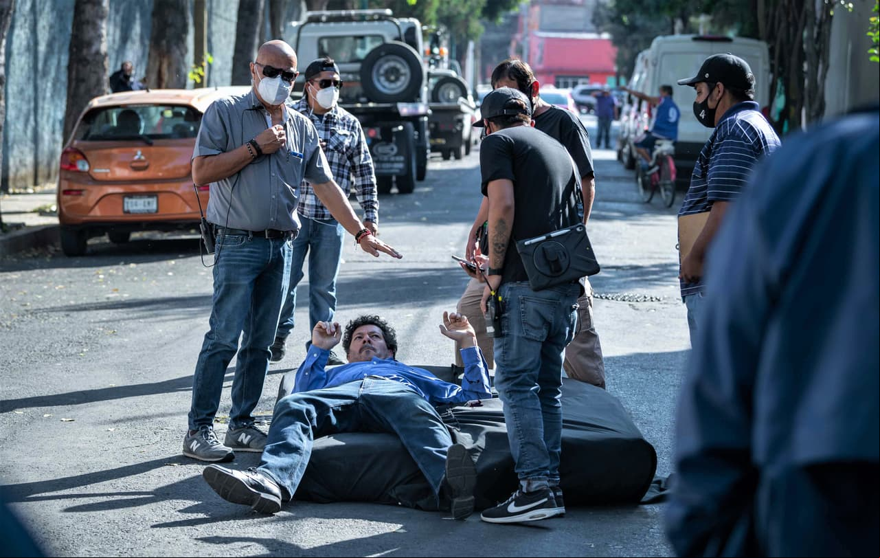 Y supervisan que la caída sea lo más veraz posible.
<br>
<br>Tras la muerte de 'Fuat', ¿podrá 'Vera' continuar con su venganza contra 'Olmo'? Descúbrelo de Lunes a Viernes a las 9:30 pm. con Las Estrellas.