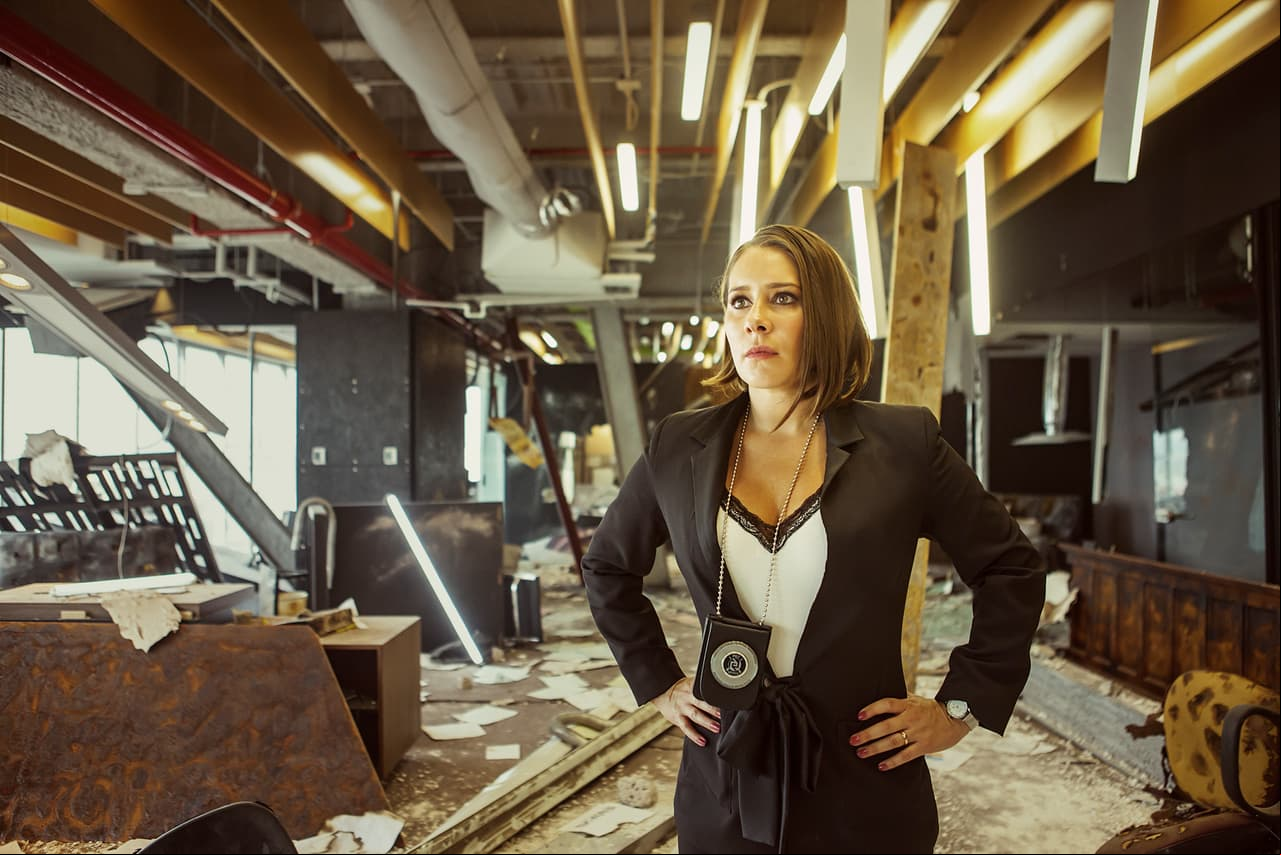 'Edna' (Gabriela Carrillo), procuradora de la PGJ, será implacable para investigar lo que ocurrió en las oficinas de 'Miguel Garza'.
<br>
<br>'El Dragón', de lunes a viernes a las 9:30 pm. con Las Estrellas.