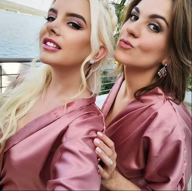 En cuanto a su relación con sus compañeros de 'Rebelde', "Fuzz" suele compartir fotografías con Zoraida Gómez y con Dulce María, a quien conoce desde la infancia. Incluso fungió como dama de honor en su boda.