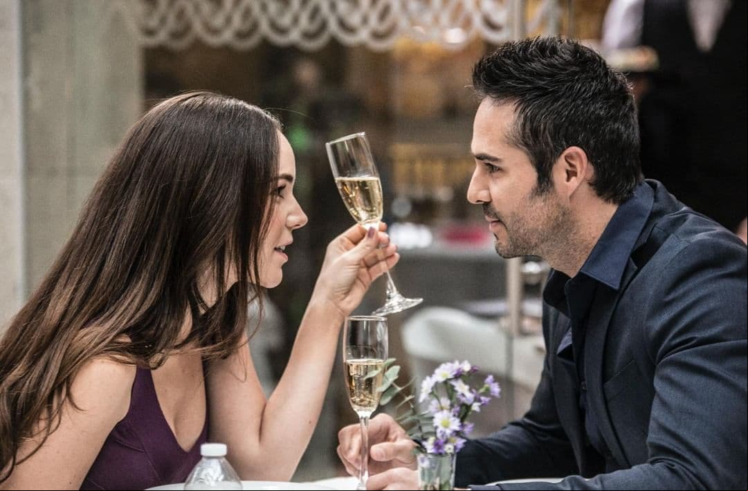 El actor participó en la tercera producción de Fábrica de Sueños ‘Rubí’, en la que dio vida a ‘Alejandro’, este hombre caería en la red de esta mujer interpretada por Camila Sodi.