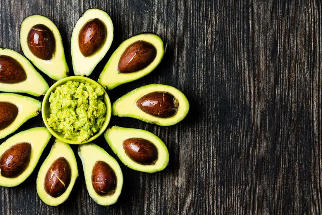 “El aguacate tiene una cantidad importante de Omega 3, en cual ayuda a fortalecer el aumento de colesterol HDL, el colesterol bueno que ayuda a que el colesterol LDL, el malo, sea eliminado de nuestro cuerpo, fortaleciendo la salud cardiovascular”, agregó.