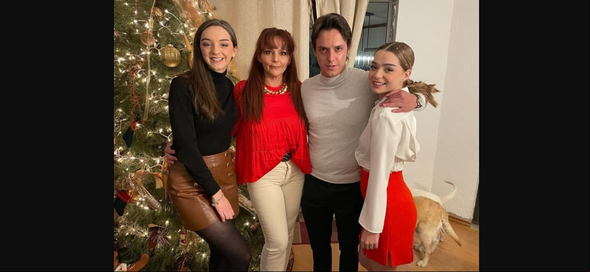 Amairani, quien da vida a 'Maruja', es mamá de Juan Luis, Fernanda y Macarena García, quien siguió sus pasos en la actuación.
