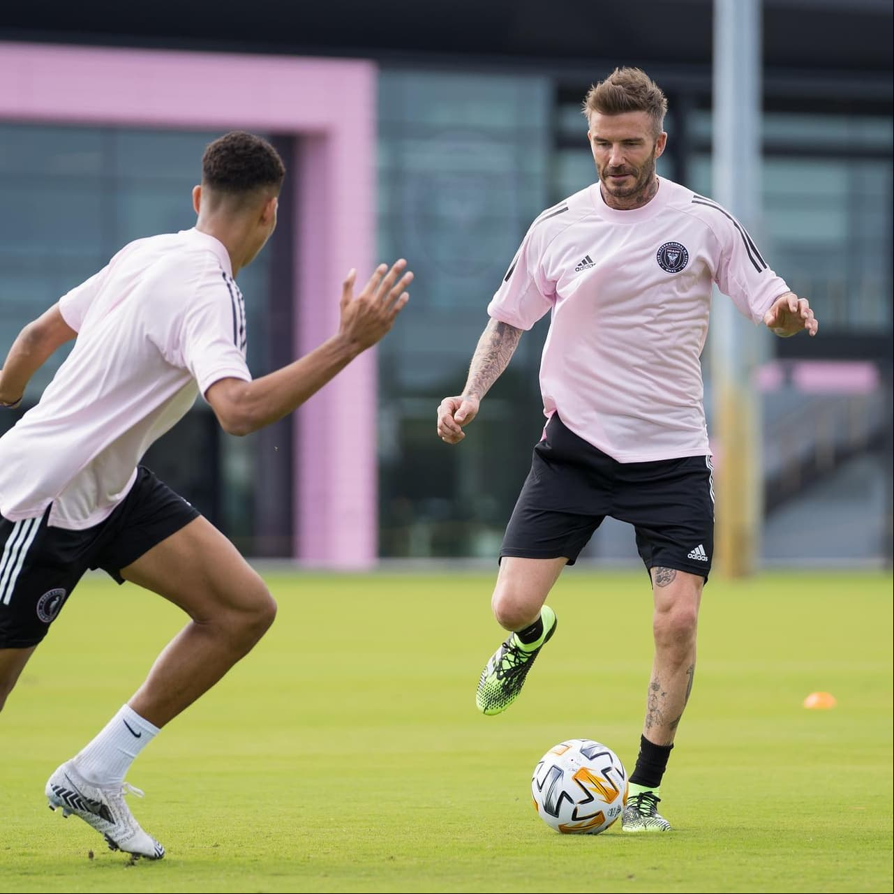Tras una decepcionante primera temporada en Major League Soccer y el cese del entrenador Diego Alonso y el director deportivo Paul McDonough se dijo que en 2021 'Becks' tendrá un papel mucho más activo en el manejo del equipo.