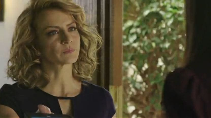 La Candidata Capítulo 24: Regina enfrenta a Cecilia