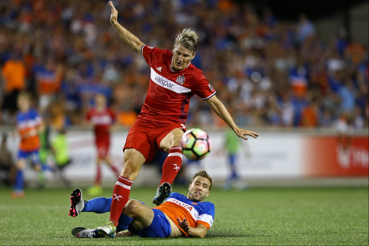 Bastian Schweinsteiger y Chicago Fire tropezaron ante FC Cincinnati.