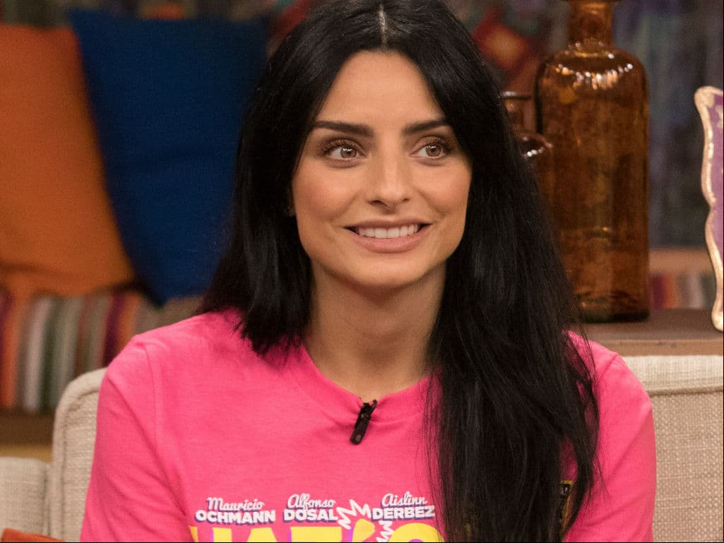 Mhoni Vidente hace fuerte predicción para Aislinn Derbez