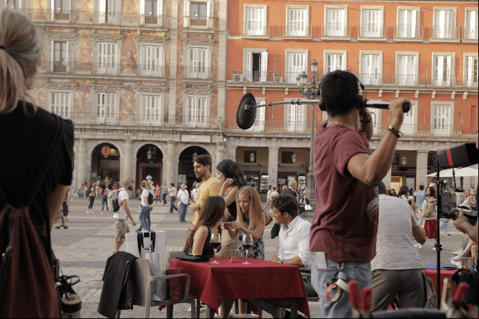 ¡A grabar! Tanto los actores como el equipo de producción arrancan las escenas en España.