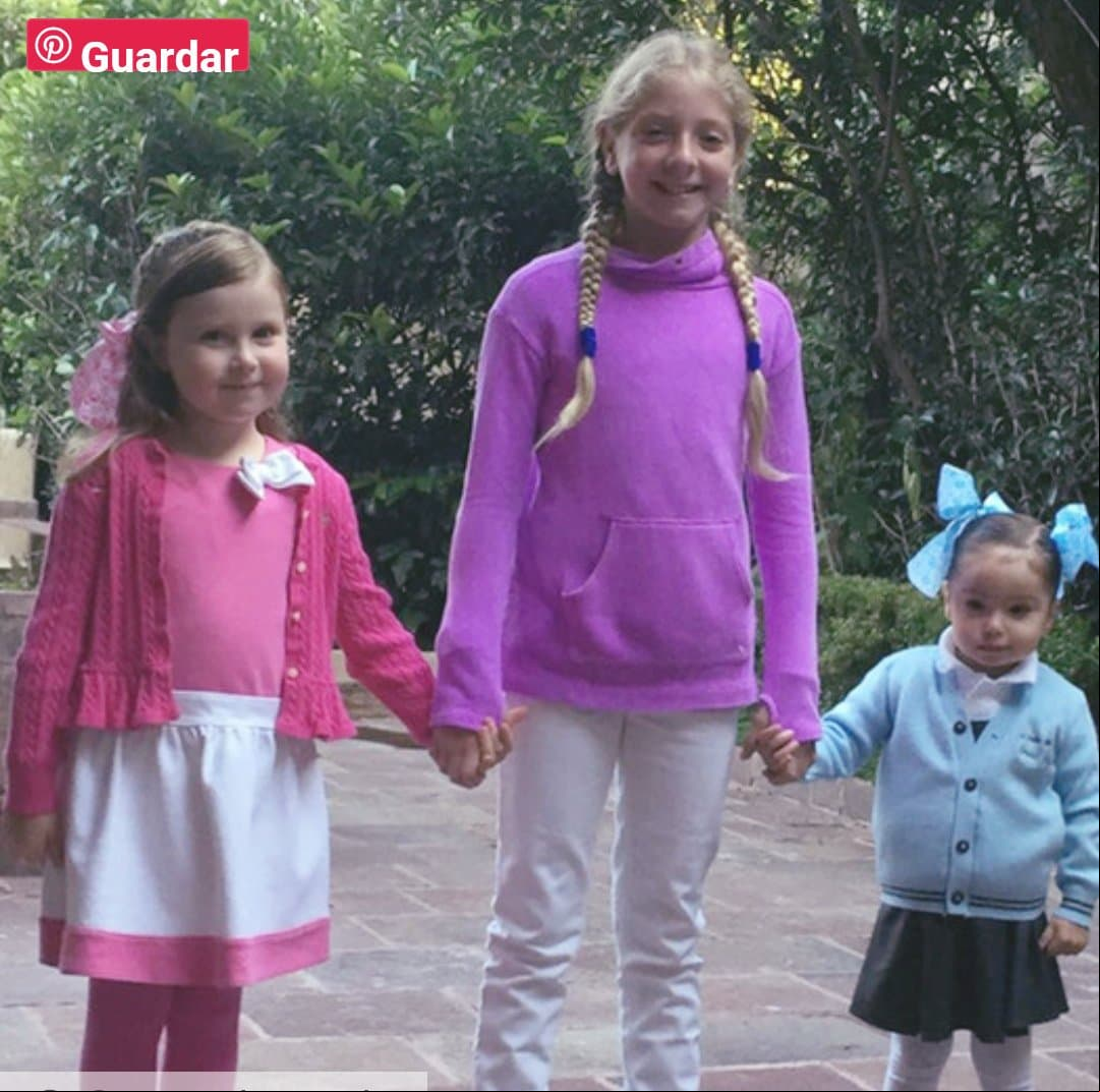 En noviembre de 2010 le propuso matrimonio y un mes después contrajeron nupcias y fruto de ese matrimonio nacieron sus dos hijas pequeñas: Paulina y Miranda, con quienes convive Constanza todos los días ahora que vive con su papá.