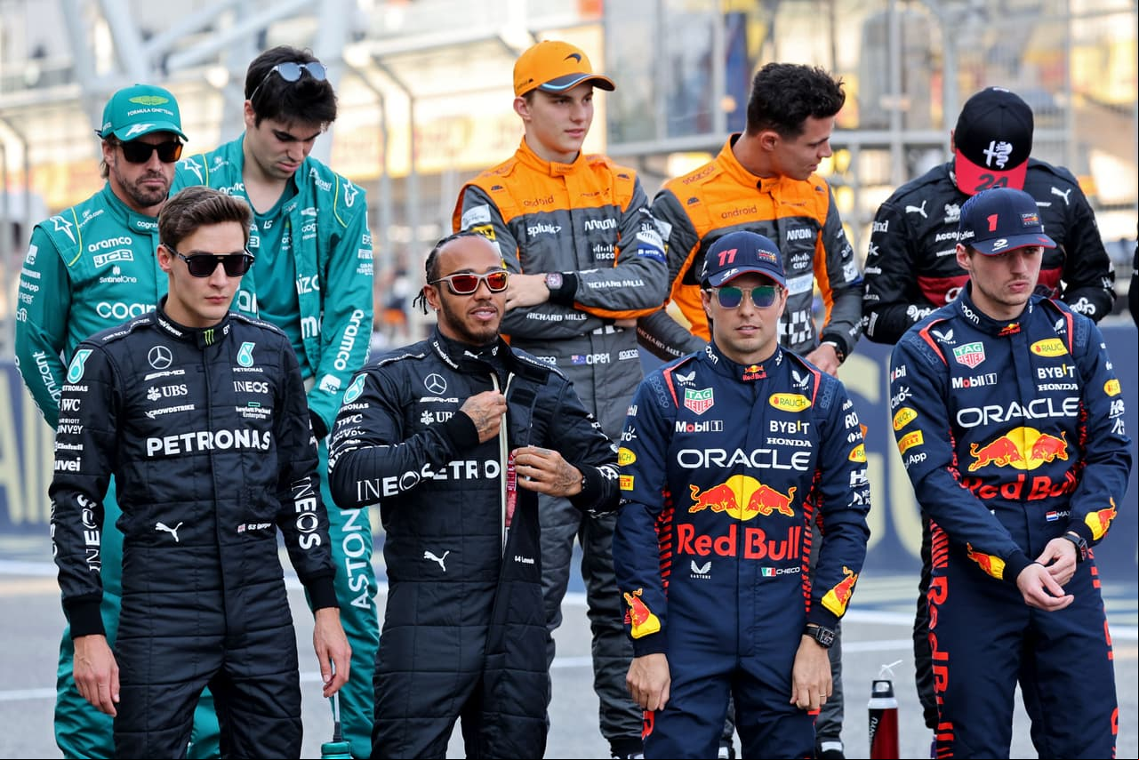 Red Bull se adueña del podio en el Gran Premio de Bahrein; Fernando Alonso sorprende y se queda con el tercer lugar.