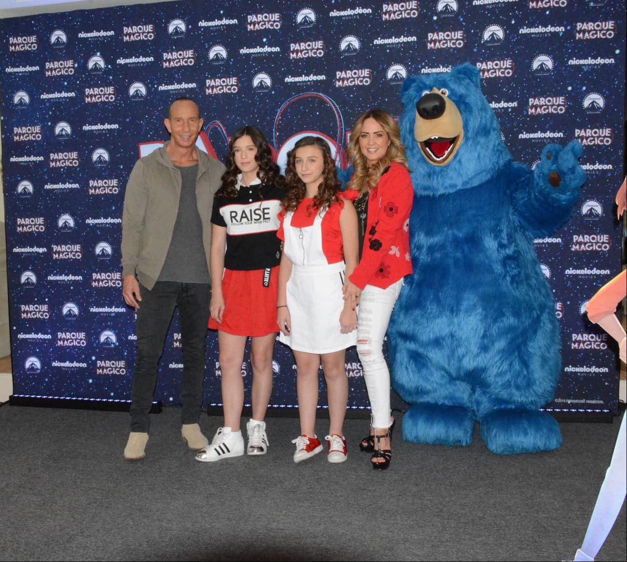 En abril de 2019 se estrenó la película ‘Parque mágico’, filme en el que trabajaron con sus padres.