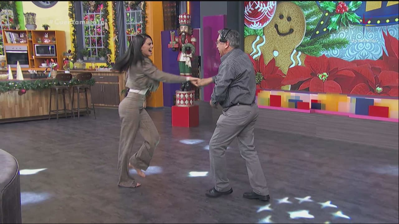 Livia Brito se pone a bailar con un técnico en pleno programa al aire
