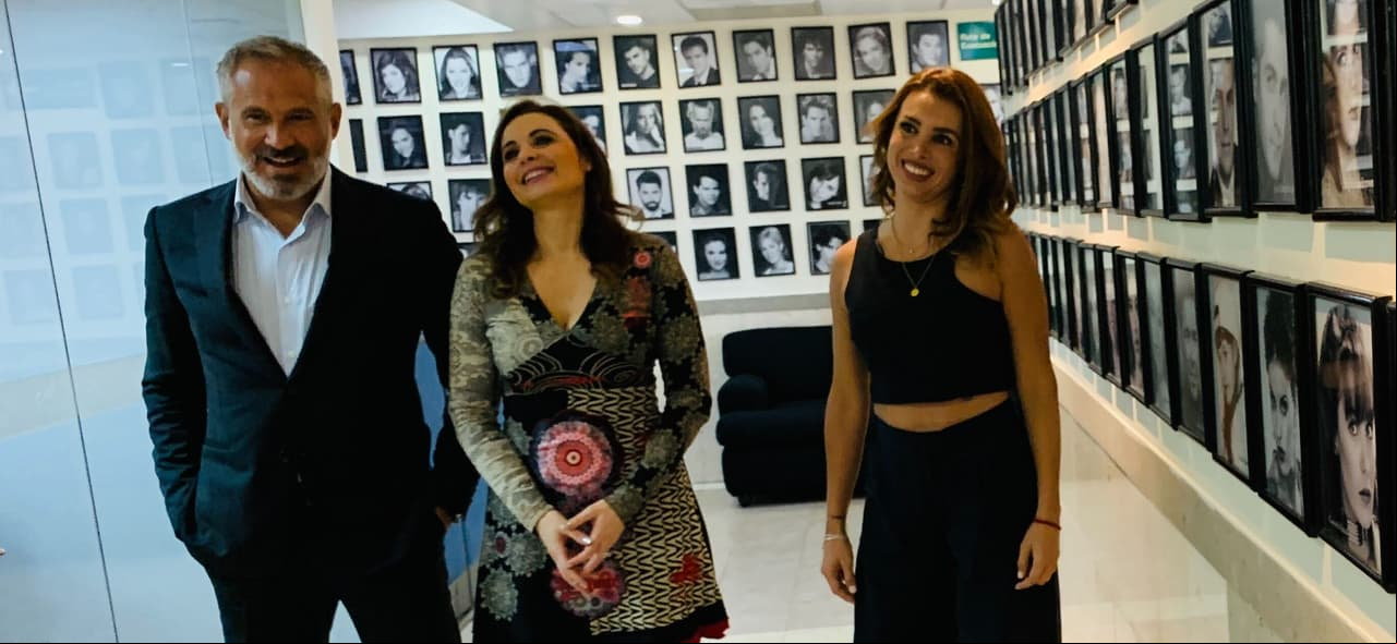 Arath de la Torre, Yolanda Ventura y Susy Lu presentan 'Trajes de abrazos'