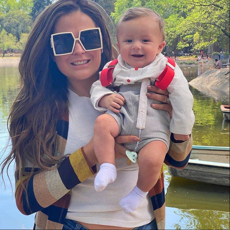 Desde que Mariana Echeverría debutó como mamá no ha dejado de compartir fotografías de su hijo Lucca, quien esta vez desató ternura en redes sociales por su angelical sonrisa.