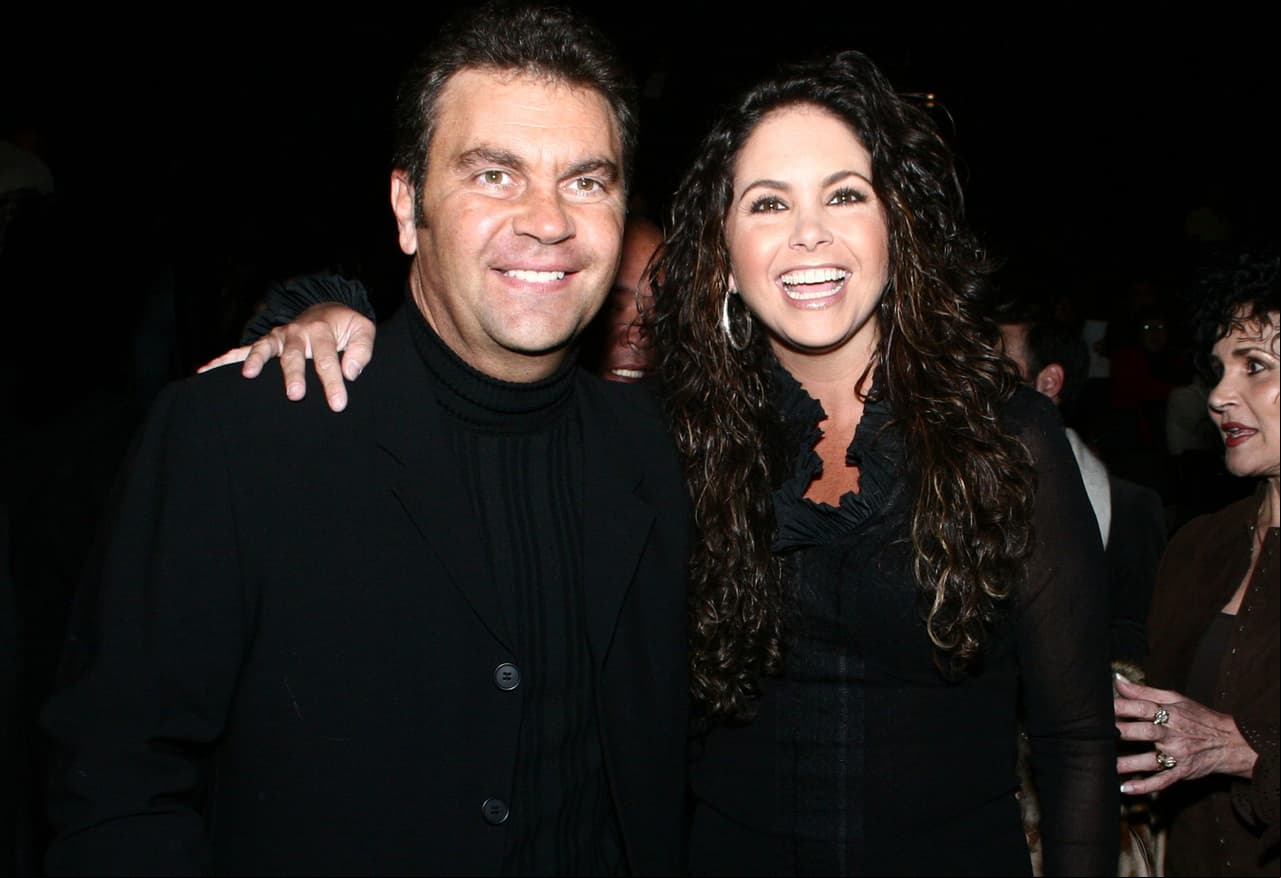 Lucero deja en shock a Mijares al prohibirle cantar tema que supuestamente le dedicó tras divorcio