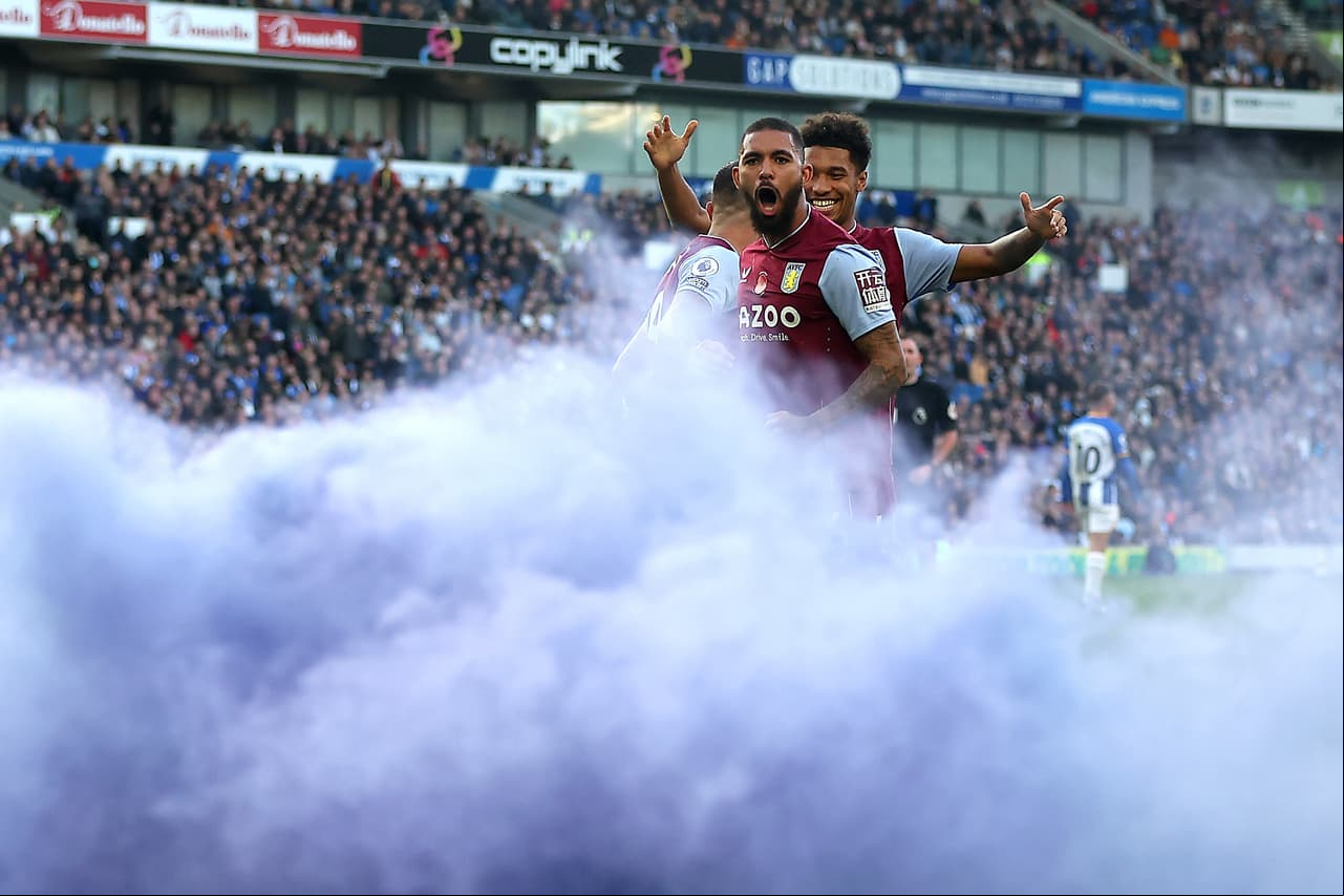 El argentino Alejandro Garnacho marcó el gol del triunfo para Manchester United en su visita al Fulham; Unai Emery suma victorias al frente del Aston Villa ante el Brighton.