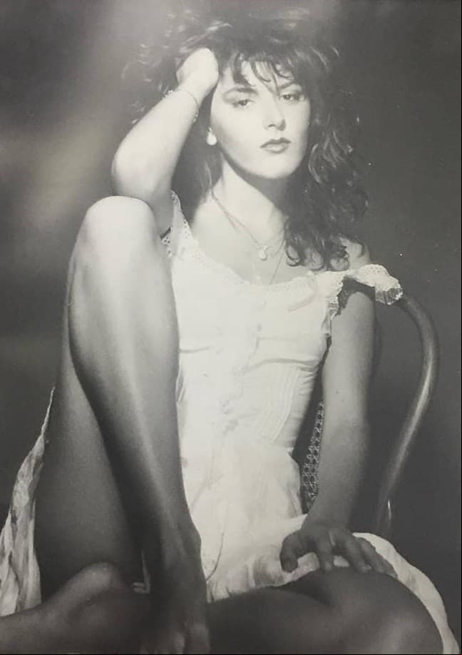 Viridiana Alatriste (1963-1982) es HIJA de Silvia Pinal y Gustavo Alatriste, HERMANA de Sylvia Pasquel, Alejandra Guzmán y Luis Enrique Guzmán, TÍA de Stephanie Salas, Viridiana Margarita Frade y Frida Sofía, TÍA ABUELA de Michelle Salas y Camila Valero.