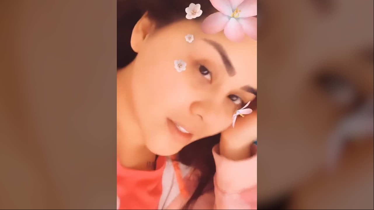 Acostumbrada a la anestesia, ‘Gomita’ despierta y lo primero que hace es compartir historias en Instagram
