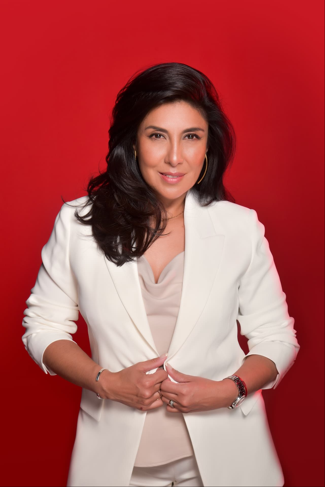 “En las producciones en las que yo he participado, el mensaje es: no necesitas estar con nadie, ni con un hombre ni con una mujer ni con nadie. Necesitas primero estar bien contigo misma’. Es muy fácil decirlo, pero es muy difícil. Y es muy difícil por la sociedad en la que vivimos. El machismo ha permeado y nosotras como mujeres también nos vemos inmersas en eso y de pronto no sabemos qué hacer”.