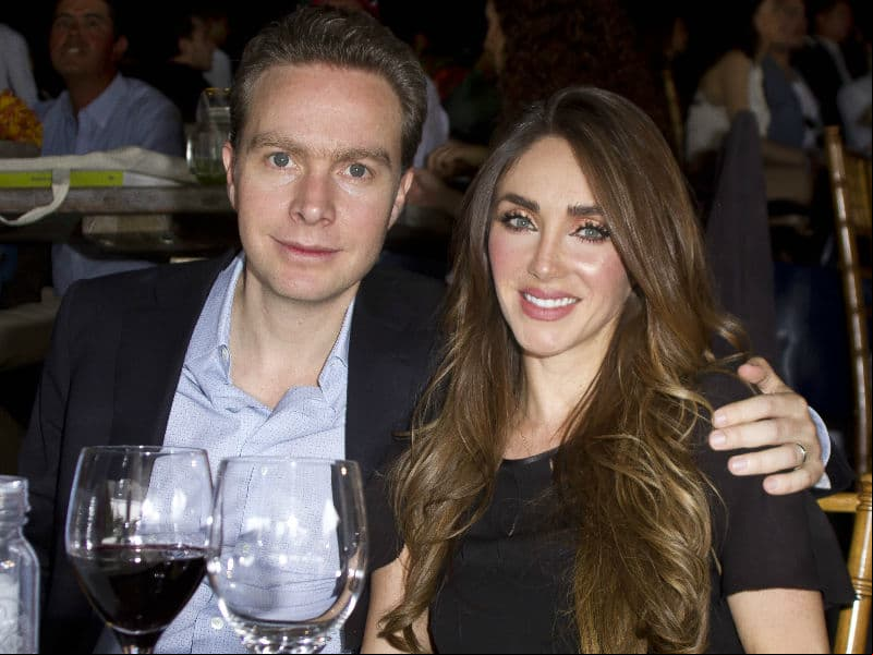 Esposo de Anahí presume lo enamorado que está de la cantante