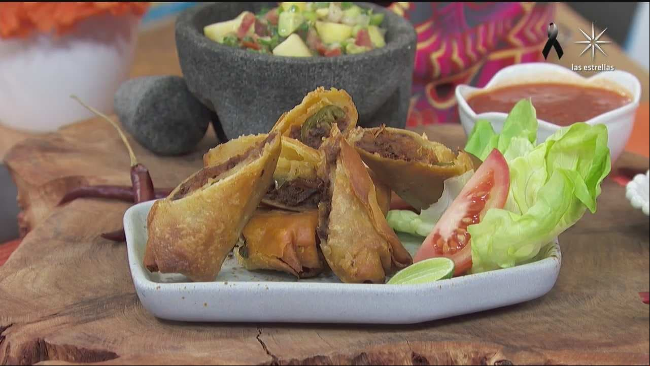 RECETA: Chimichangas de chilorio con queso