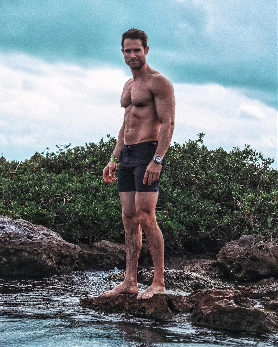 El actor da vida a ‘Miguel Garza’, un hombre que se crió en Japón con todo el rigor de la educación asiática, incluyendo las artes marciales.