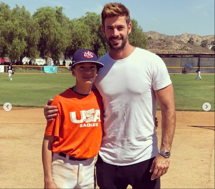 A través de Instagram, William Levy y su pareja Elizabeth Gutiérrez comparten lo mucho que han crecido sus retoños, sorprendiendo el gran parecido que tiene su primogénito Christopher con el actor.