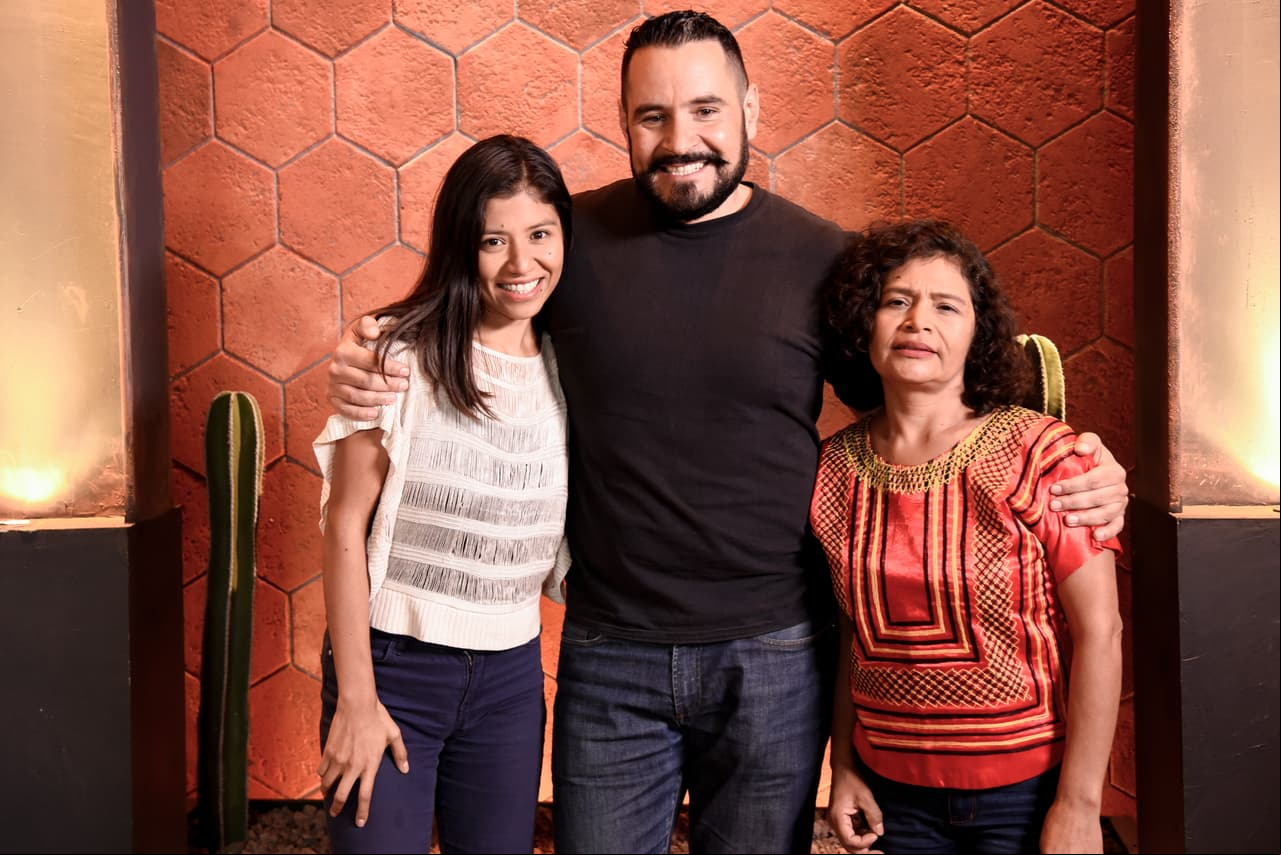 La familia Vásquez es originaria del estado de Oaxaca. Está integrada por Lourdes, Antonio y Giorgi.