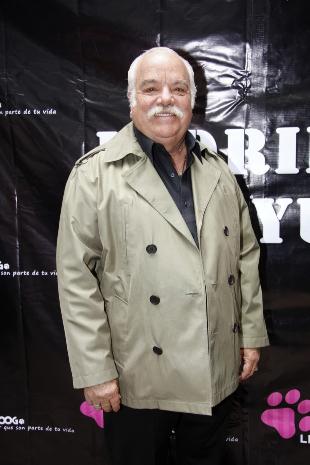 El 21 de abril partió el actor Enrique Becker, famoso por aparecer en producciones como 'Lazos de amor' y 'Como dice el dicho', a los 82 años de edad.
