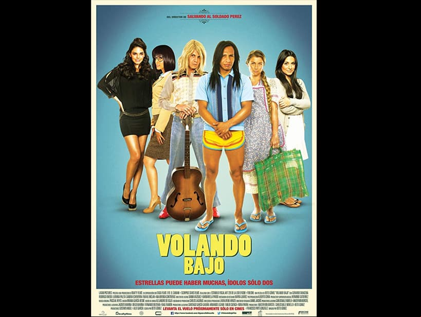 Junto a Ana Brenda Contreras, Ludwika Paleta e Issabela Camil, Sandra protagonizó ‘Volando bajo’ en 2014, filme que narra la historia de una estrella pop que está a punto de comenzar una gran gira, pero antes debe visitar a un viejo amigo para enmendar las cosas.