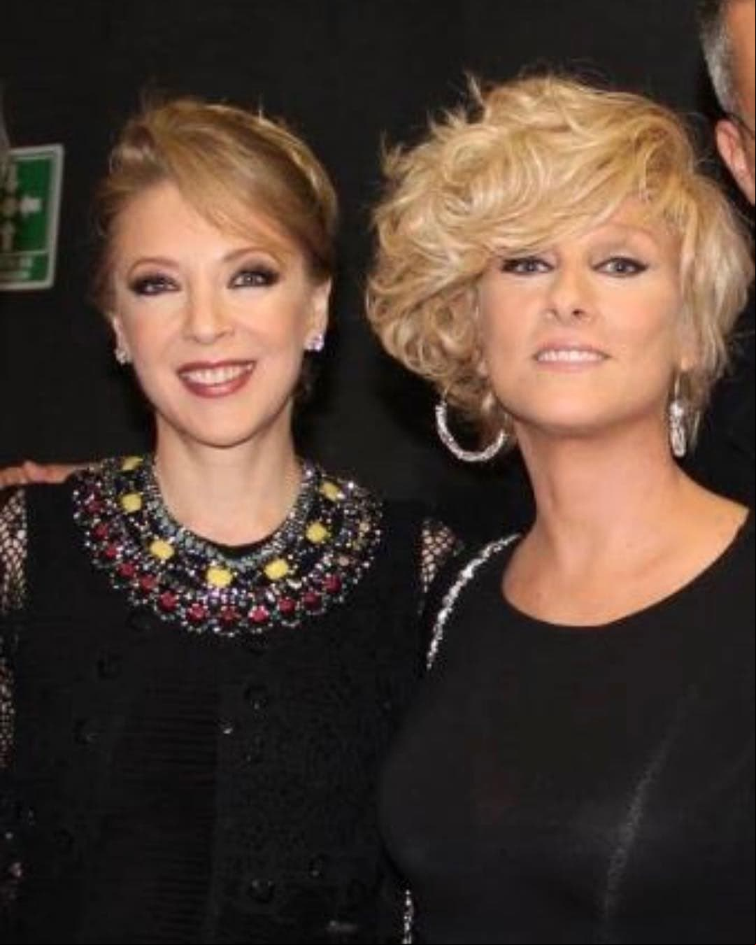La actriz se caracterizó por ser una gran amiga, por ello cuando falleció la actriz Christian Bach compartió un emotivo mensaje, ya que la consideraba como una hermana. “Lloramos la muerte de mi padre, reñíamos como hermanas, reíamos y reíamos tanto que incluso nos prohibieron trabajar juntas. Me enseñaste cosas prácticas de la vida, del medio artístico y en varias ocasiones luchamos juntas contra la adversidad. (…) Besos hasta el cielo”, indicó.