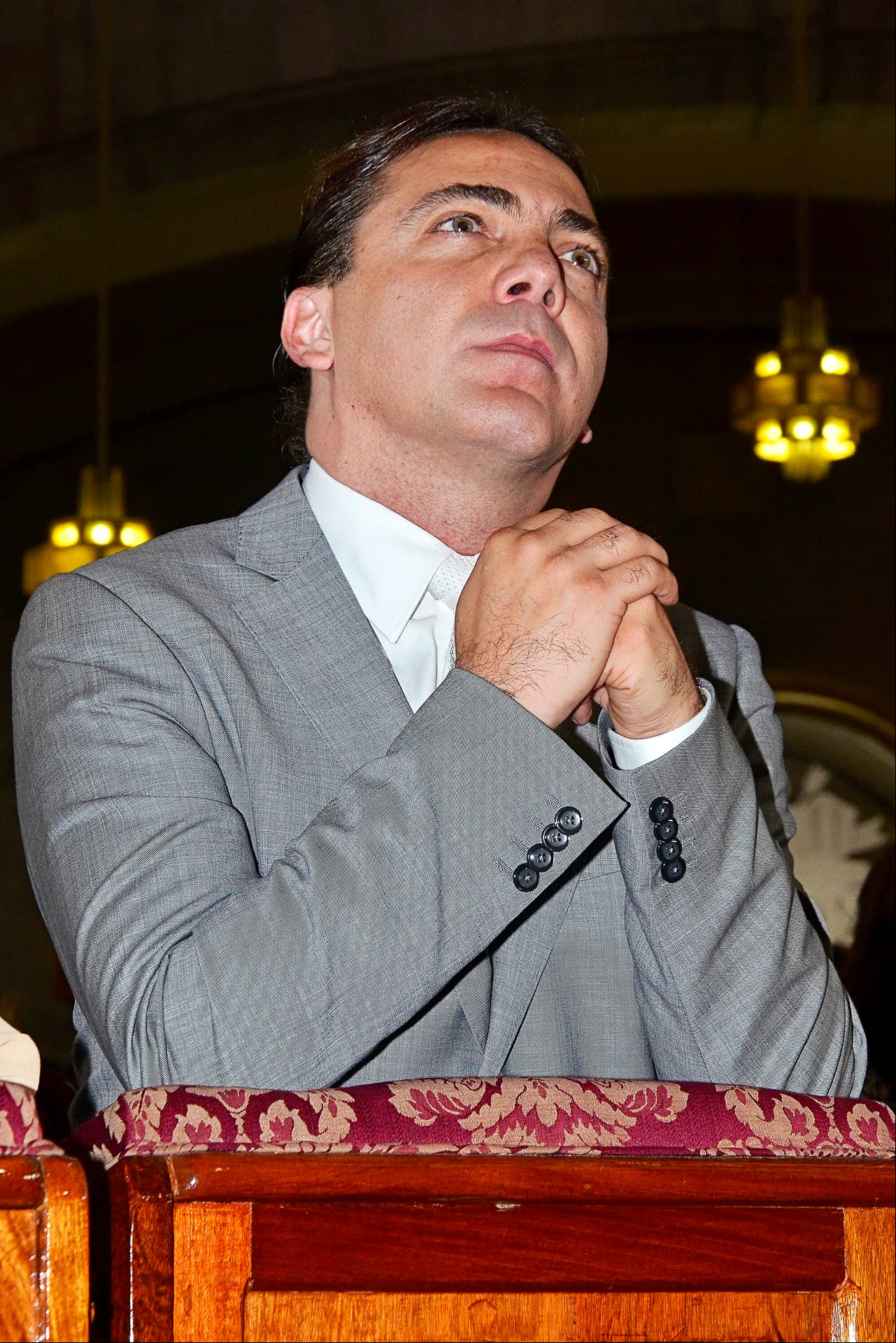 Consciente de que la premura con la que ha llegado al altar es la responsable de los fallidos resultados en sus tres matrimonios, Cristian no quita el dedo del renglón y a finales de 2018 declaró en el programa ‘Hoy’: “Vamos a entrarle otra vez al matrimonio”, luego de ser cuestionado sobre su supuesta relación con una modelo de Los Ángeles.