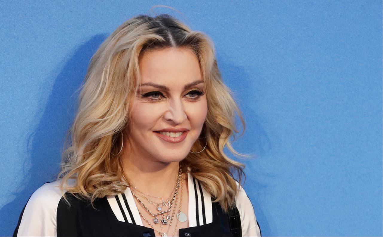 Madonna pide control de armas con el video de “God Control”