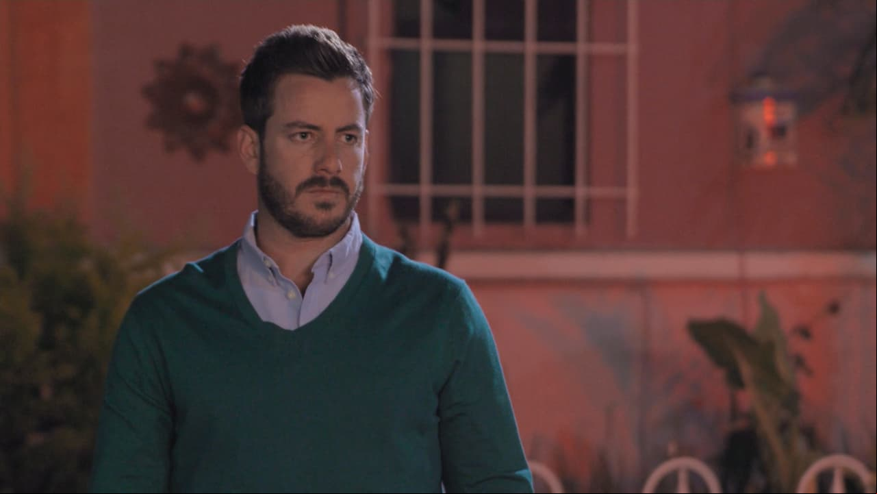 'Claudio' teme que 'Ricardo' logre robarle a 'Valentina', ¿qué pasará? Descúbrelo de lunes a viernes a las 4:30 pm. con Las Estrellas.