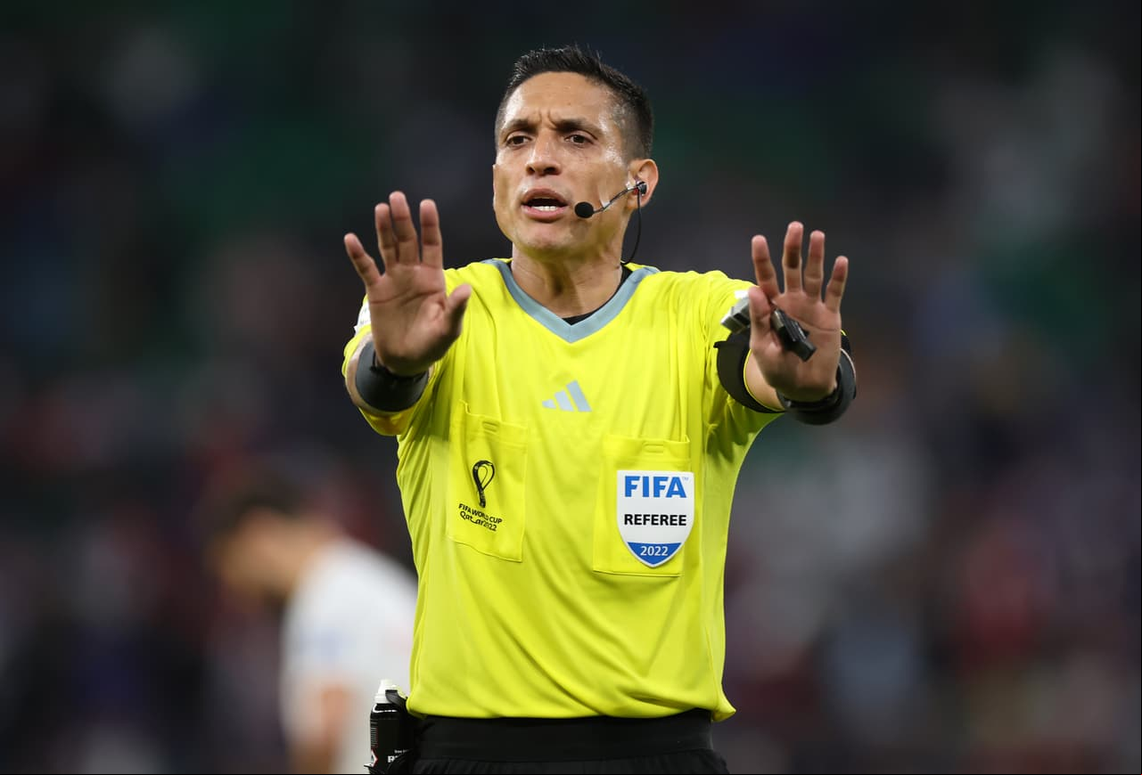 Jesús Valenzuela de Venezuela, marcó un penal para Polonia ya sobre el final que cobró Lewandowski.