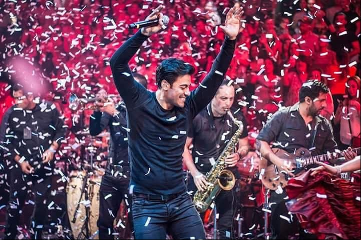 Carlos mencionó que celebra lleno de ilusiones para todos los proyectos que vienen.