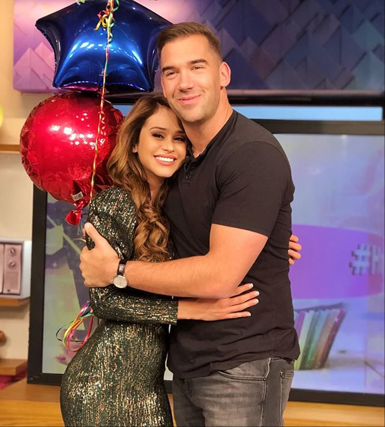 Yanet García recibe tierno regalo de cumpleaños en el programa ‘Hoy’