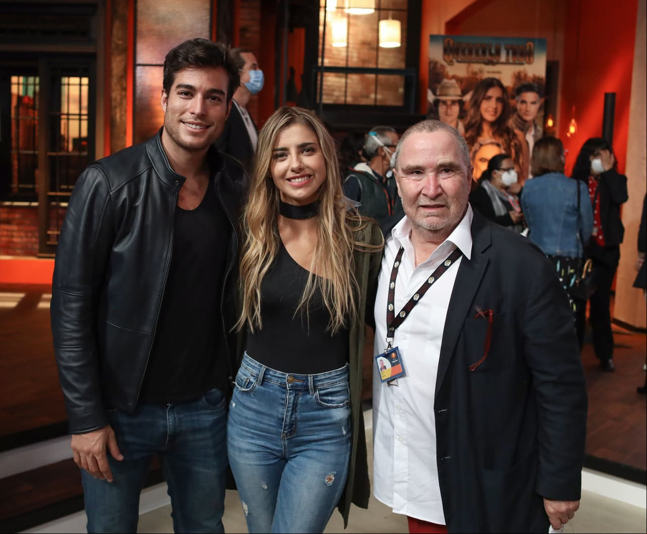 Todo el elenco agradeció al productor Nacho Sada la oportunidad de participar en "Quererlo Todo". Si te perdiste el final, velo 
<a href="https://lasestrellas-tv.peliculasyseries.biz/_next/image?url=https://st1.uvnimg.com/2e/8b/ef2704d70d9d47a0b91dc6405429/b46a0530.jpg&w=1280&q=75 1280w