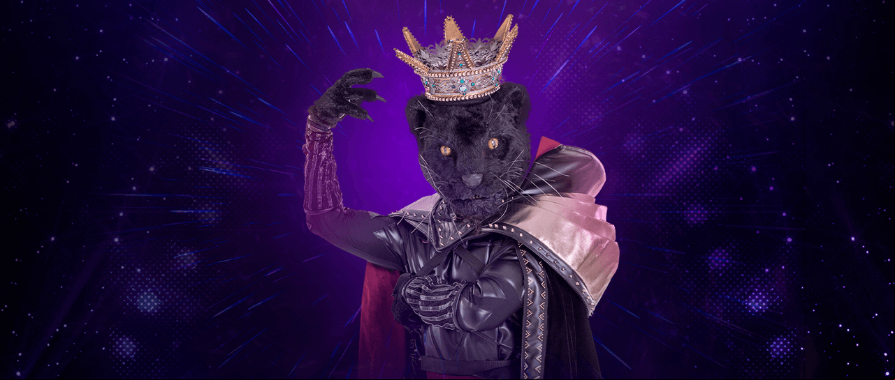 Pantera es un personaje atrevido, imponente y un poco arrogante. Vive en un castillo medieval, donde es un rey que le gusta acercarse a su gente.