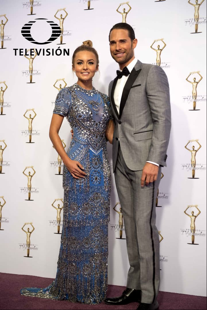 Grandes actores y hermosa pareja, Angelique Boyer y Sebastián Rulli.