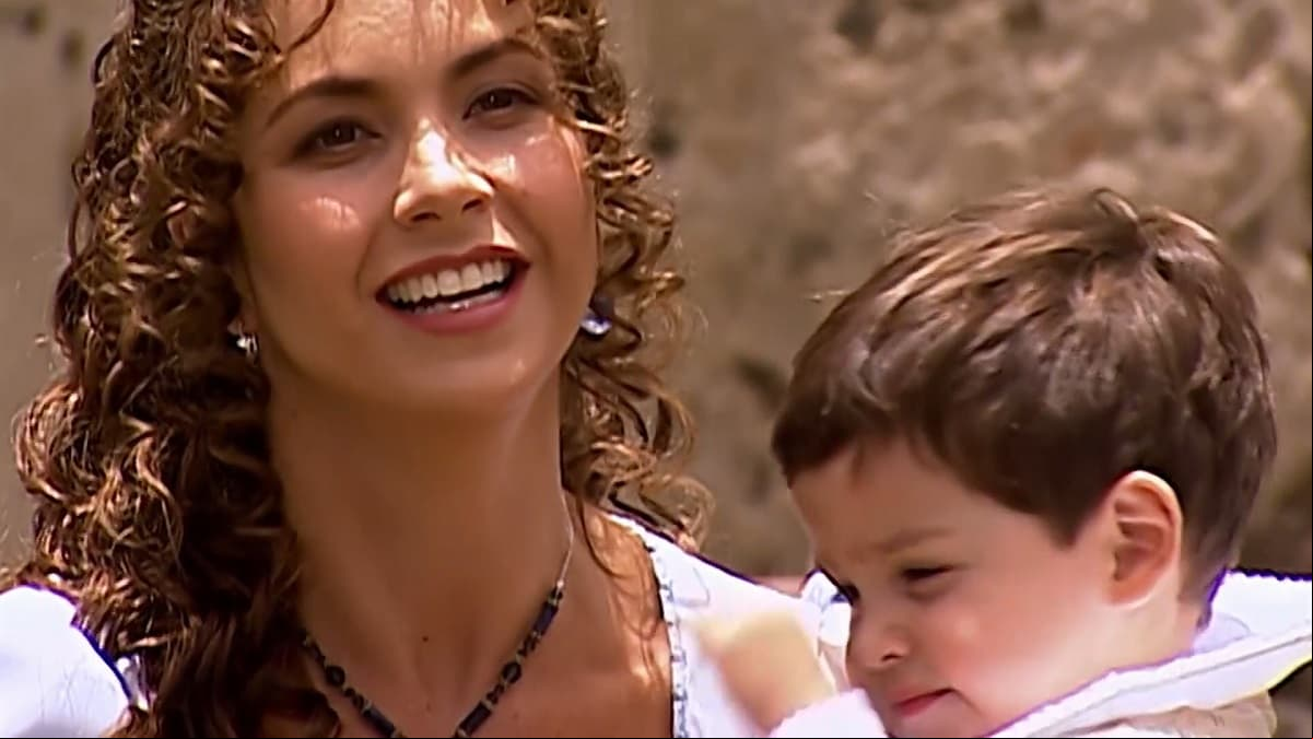Lucero recuerda a Alexander, su hijo en la telenovela Alborada