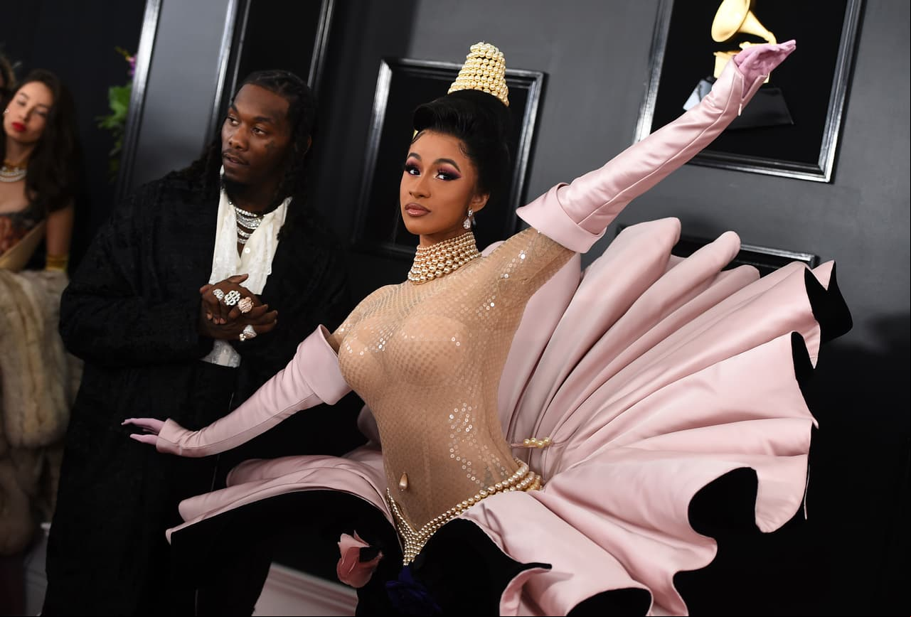 El vestido que portó la rapera Cardi B generó una serie de divertidos memes