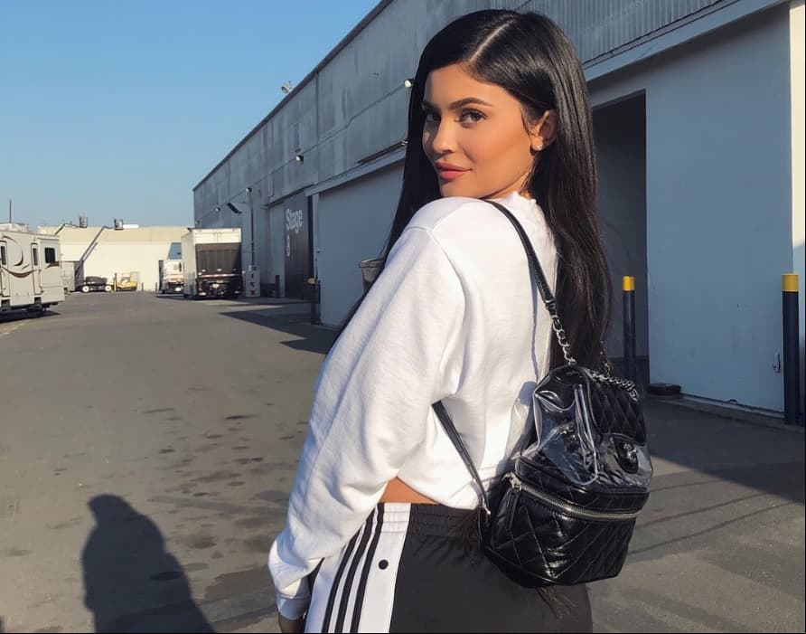 Kylie Jenner luce increíble a un mes del nacimiento de Stormi.