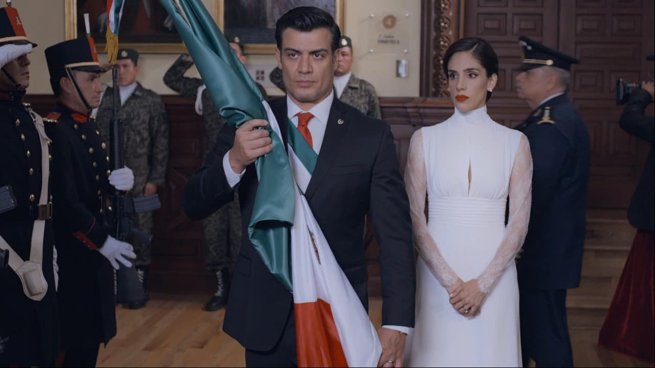 Andrés Palacios se encuentra nominado por su interpretación de ‘Carlos Bernal’ en ‘La Usurpadora’, el primer proyecto de Fábrica de Sueños producido por Carmen Armendáriz y protagonizado por Sandra Echeverría.