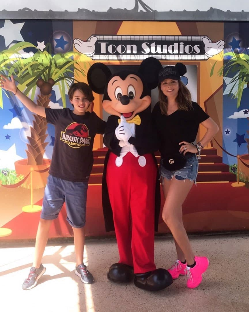 Santino, el hijo de Grettell y Patricio Borghetti, utilizó su cuenta de Instagram para mostrar algunas fotografías de su viaje. “De mis lugares favoritos @disneylandparis, gracias mamá”, expresó.