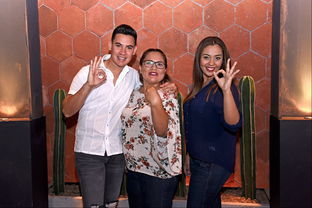 La familia Wong representa con orgullo a Los Mochis. Está integrada por Christian, Cristina y Mónica.