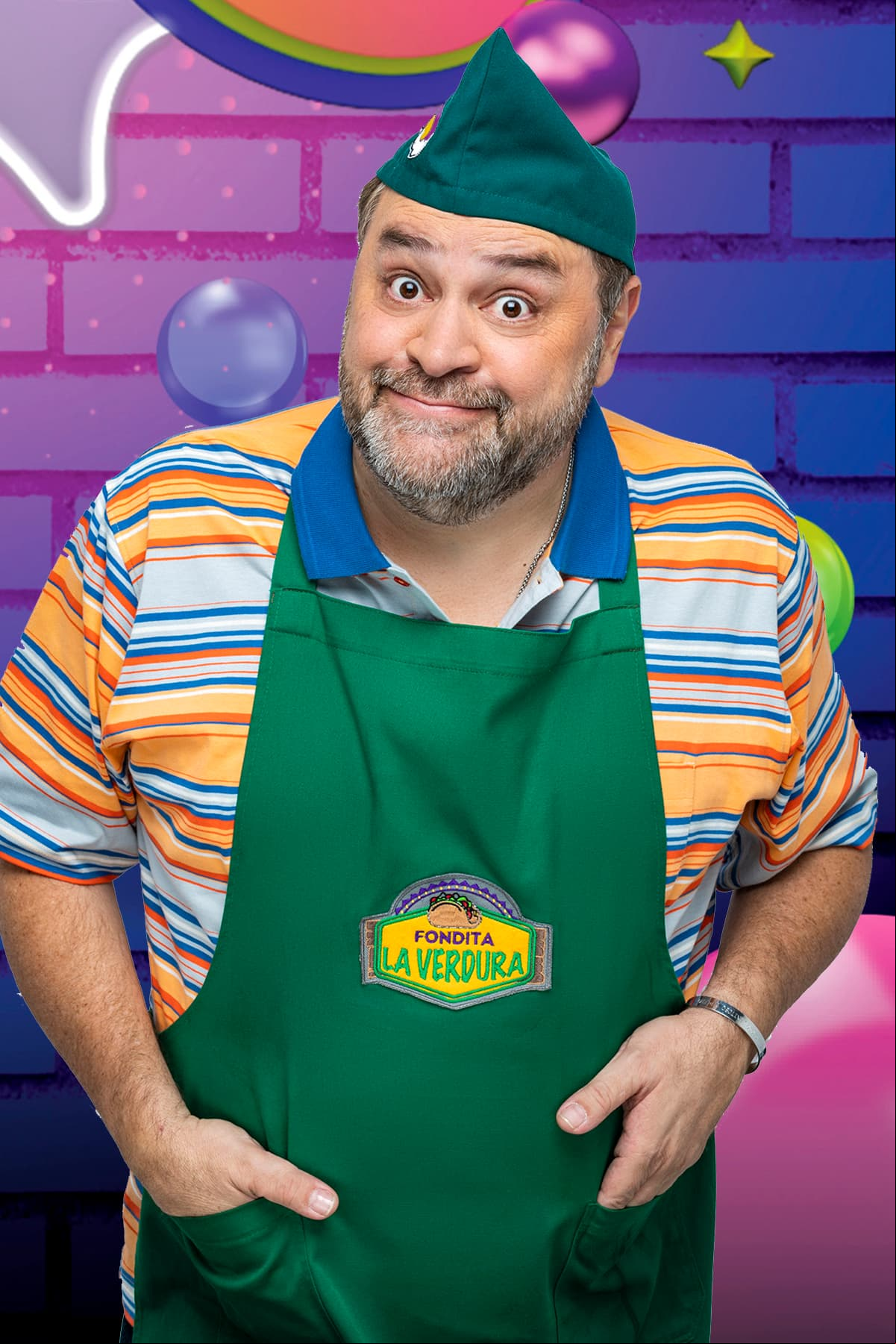 Lalo Manzano es El Sopas, el encargado de la fonda “La verdura”. Su humor se basa en los nombres de los platillos que prepara. La diversión es parte de su imagen y todo el tiempo se la pasa contando chistes.