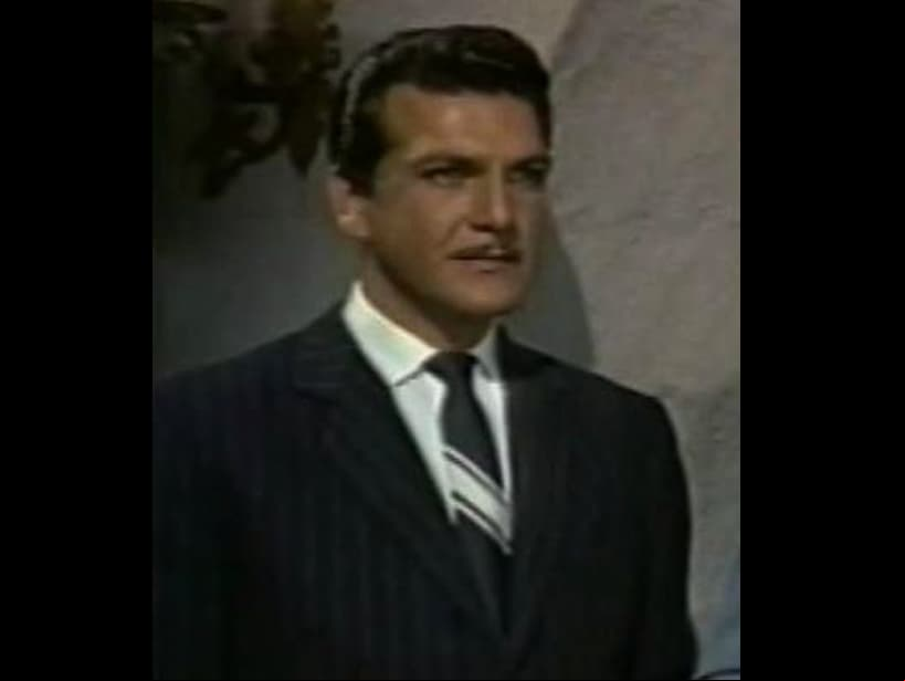 Tras aparecer en otras producciones como ‘El vuelo del águila’, ‘Agujetas de color de rosa’ (1994) y ‘En carne propia’ (1990-1991), Raúl falleció el 20 de abril de 1996 a los 69 años en la Ciudad de México.