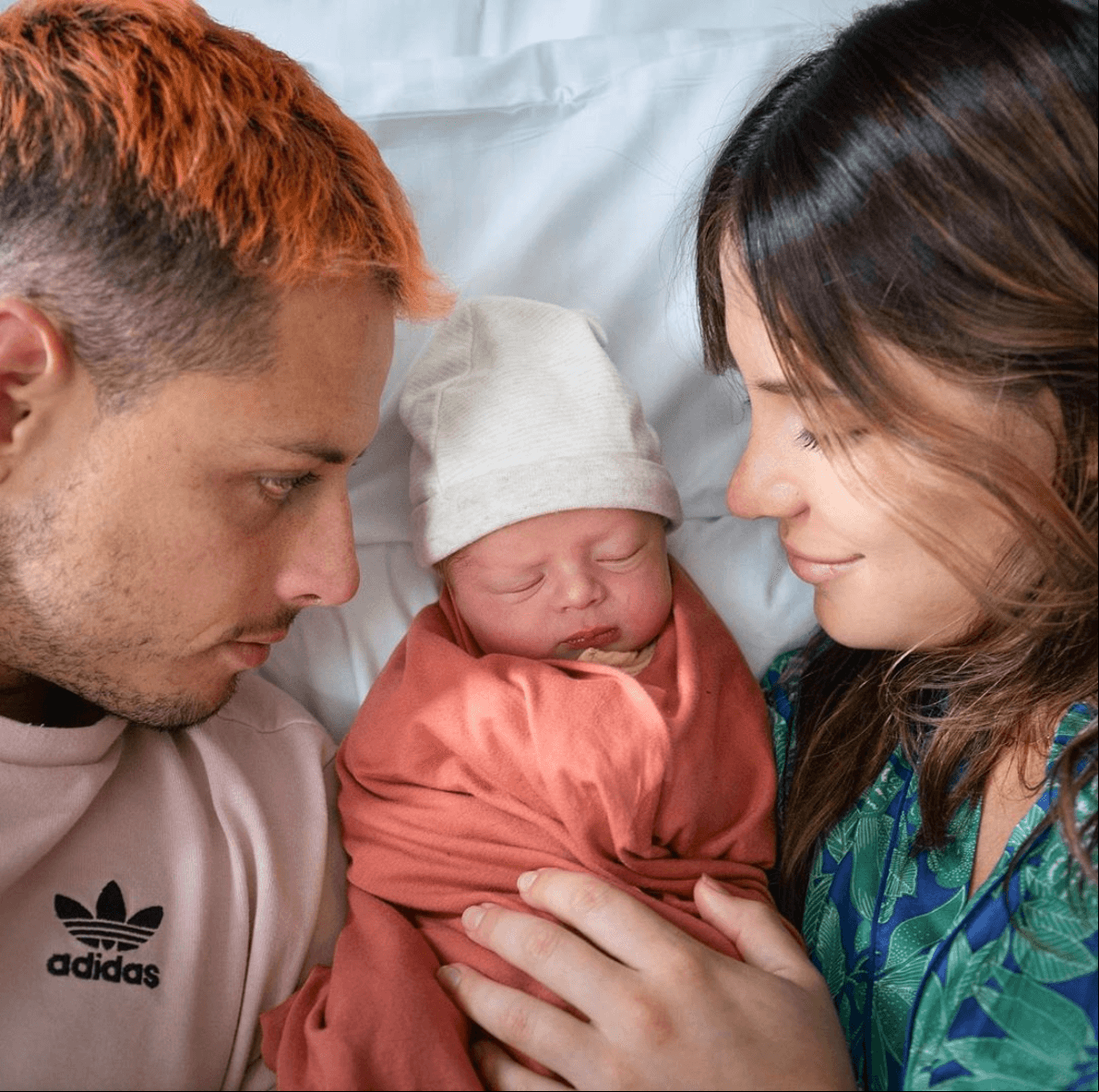 Nace bebé de Javier 'Chicharito' Hernández y Sarah Kohan